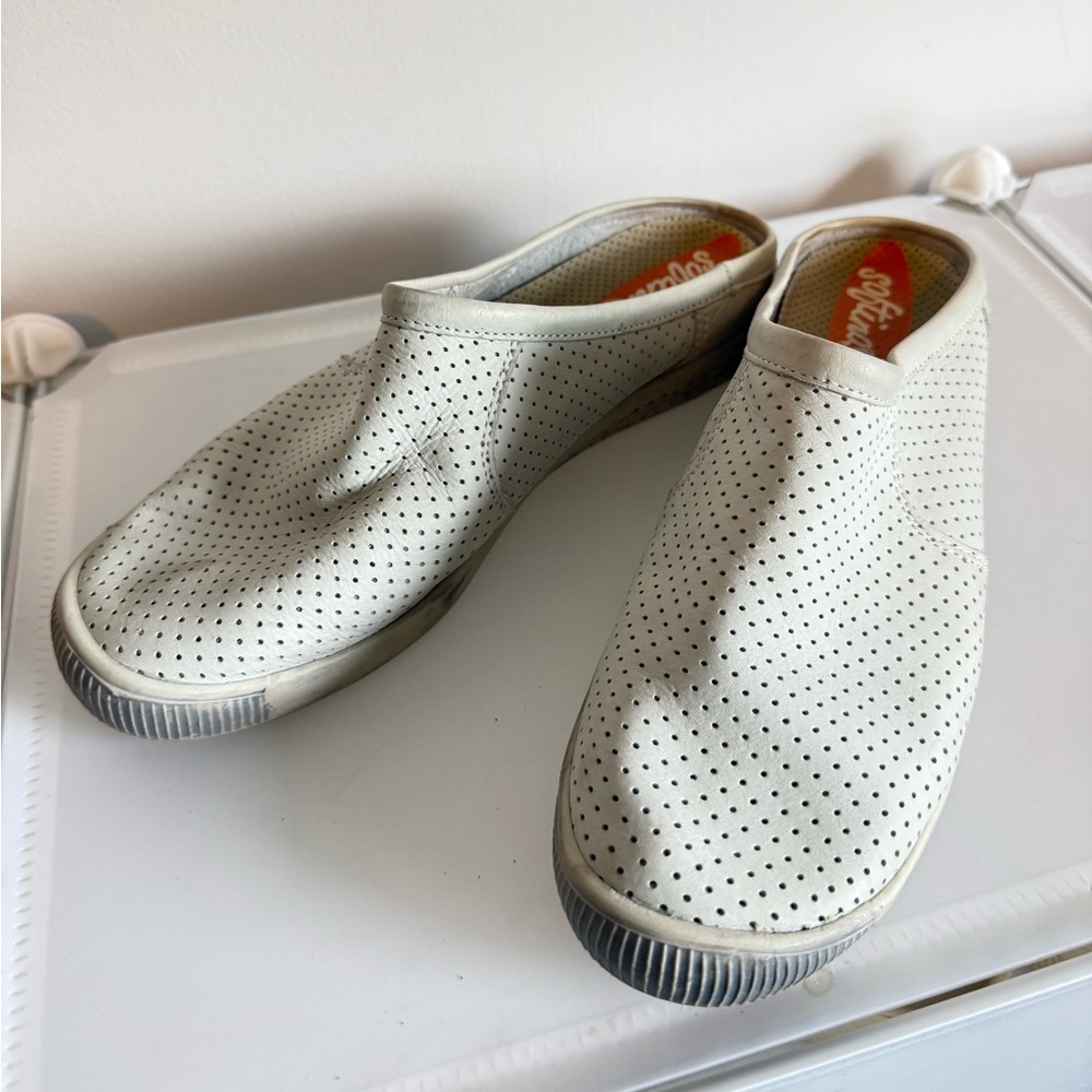 Softinos by Fly London